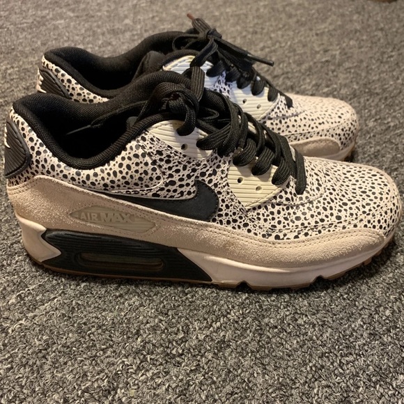 Nike Shoes - Nike air max